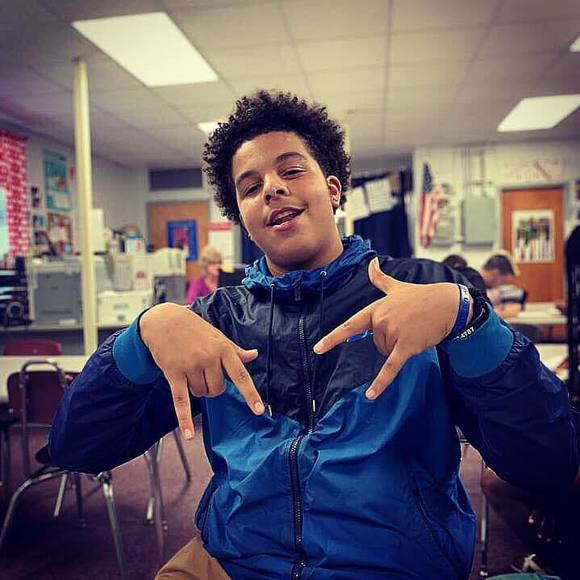 Meet your Posher, Joshua - Picture 1 of 1